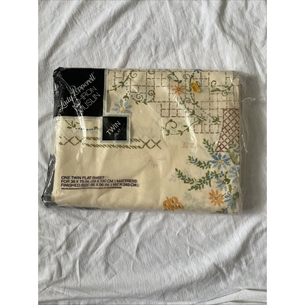 Lady Pepperell No-Iron Twin Flat Sheet Stitchery Design 39x75 In Finished 66x96